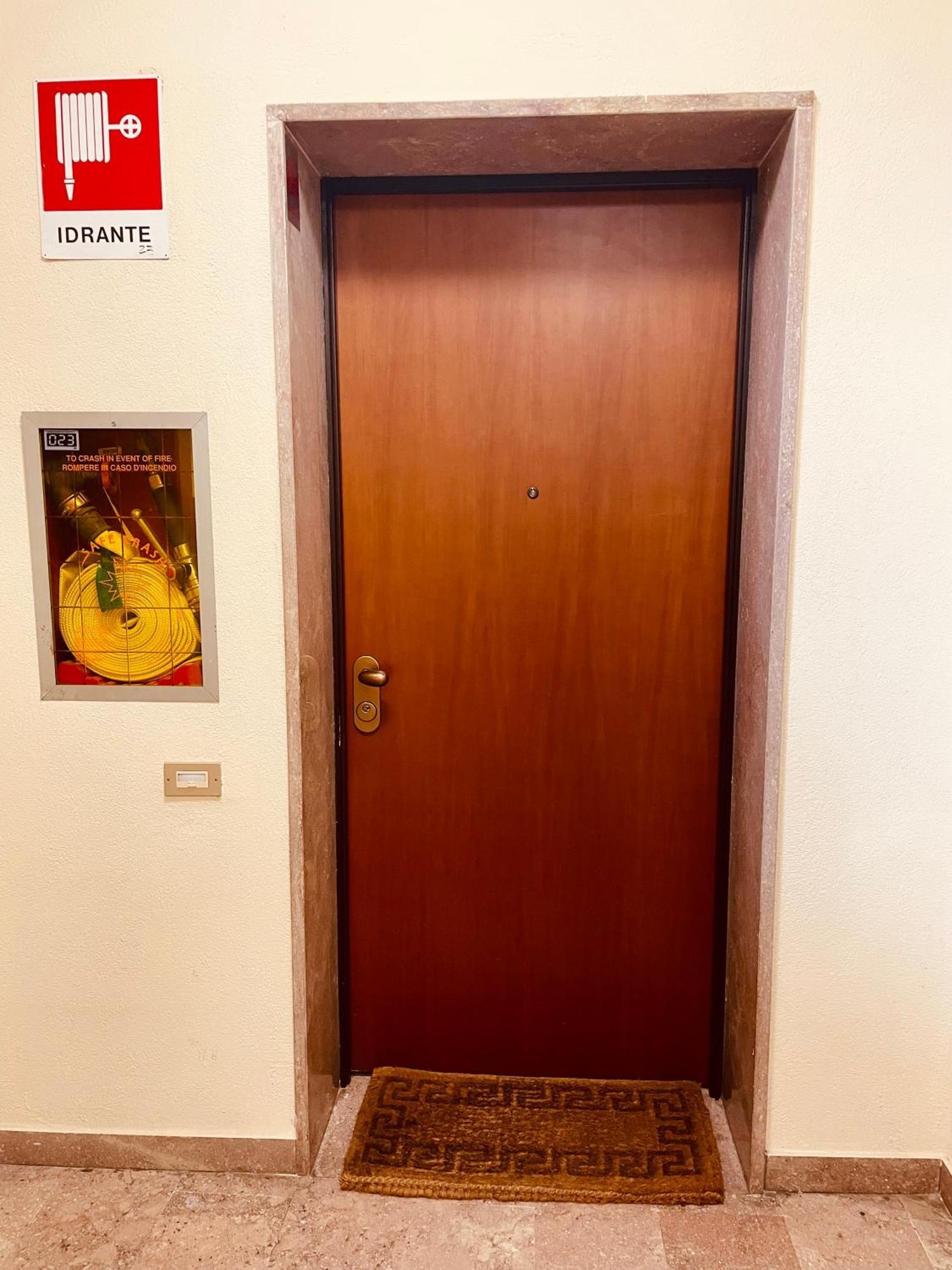 Nuova E Comoda Milan Exterior photo